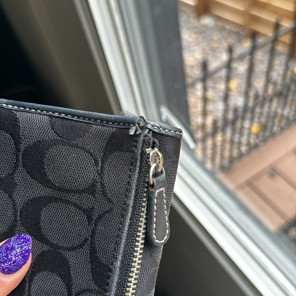 Coach Wallet - Picture 4 of 4